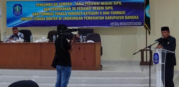 Pengambilan Sumpah / Janji PNS dan Penyerahan SK. PNS di Lingkungan Pemerintah Kabupaten Bangka