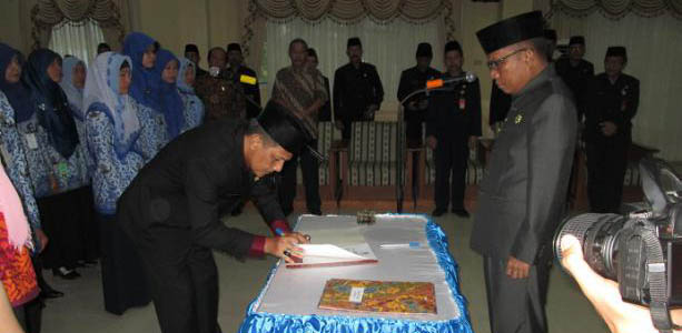 Pelantikan JPT Pratama Sekretaris DPRD dan Pejabat Eselon IV